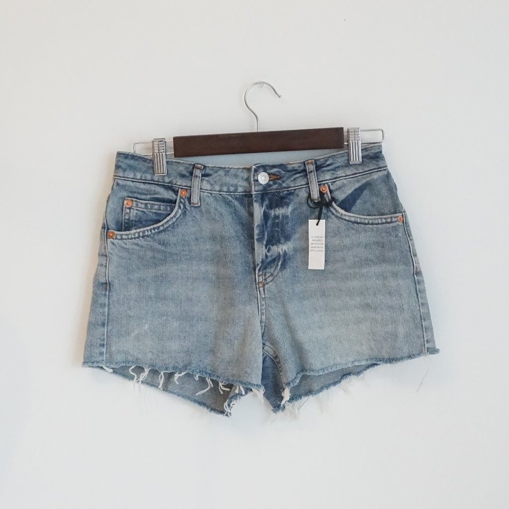 NEW Top Shop Mid Rise Frayed Hem Jean Shorts